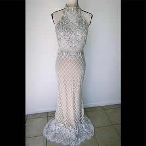 Elegant Beaded Lace Ball Gown Wedding Dress